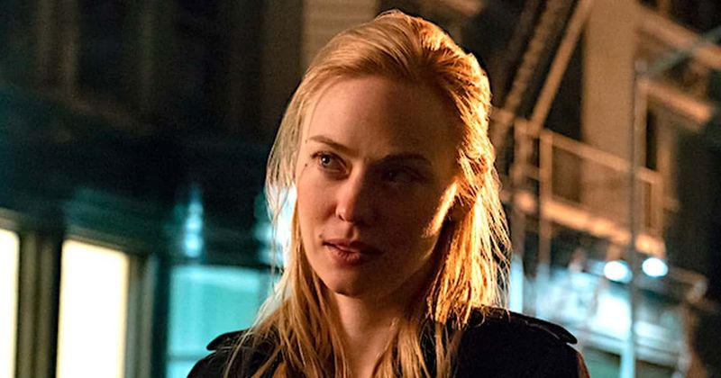 Los directores de 'The Flash' buscan una nueva Iris West, los fanáticos dicen que la estrella de 'Daredevil' Deborah Ann Woll es perfecta