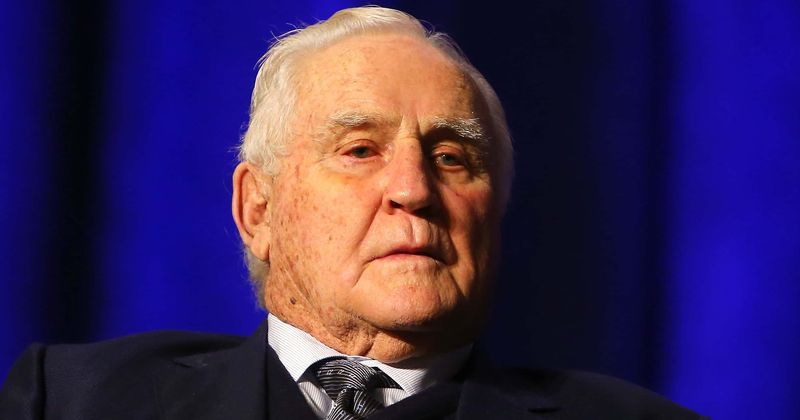 Don Shula, legendary Miami Dolphins head coach, dies at 90