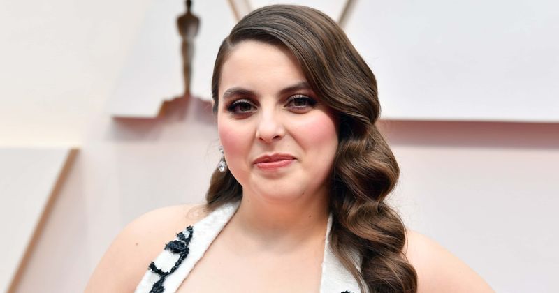 'How to Build a Girl' star Beanie Feldstein tells James Corden she's binging on 'Ozark' with mom amid lockdown
