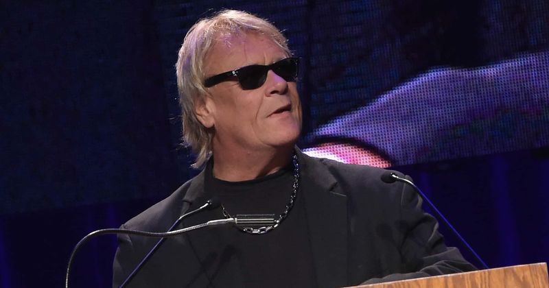 Bad Company singer Brian Howe, 66, dies of heart attack on way to hospital days after breaking ribs in crash