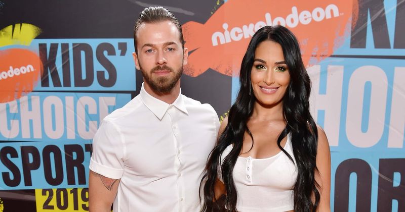 'Total Bellas': Artem storms out after he finds Nikki flirting with another man on their date night