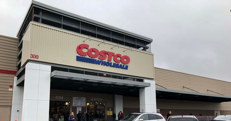 #SupportCostco and #BoycottCostco trend with shoppers polarized about Costco’s mandatory mask policy