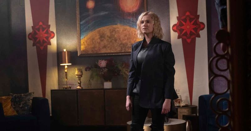 'The 100' Season 7 Premiere: Clarke has to deal with a new unstable society as the anomaly takes Bellamy