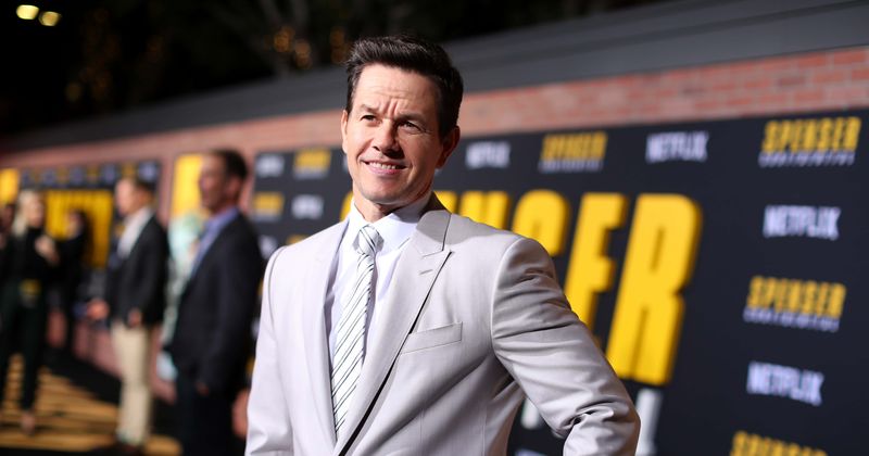 Mark Wahlberg, 2017's highest-paid actor worth $300M, uses taxpayers’ money to pay staff at his restaurant