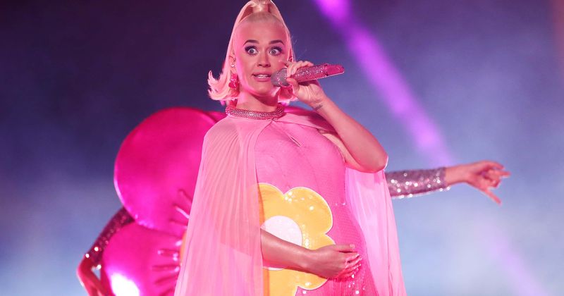 Katy Perry's unborn daughter sticks up middle finger in hilarious ultrasound video