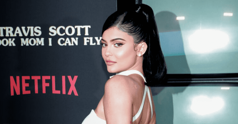 Kylie Jenner called 'literal psychopath' as fans cringe at the way she cut Mother's Day cake
