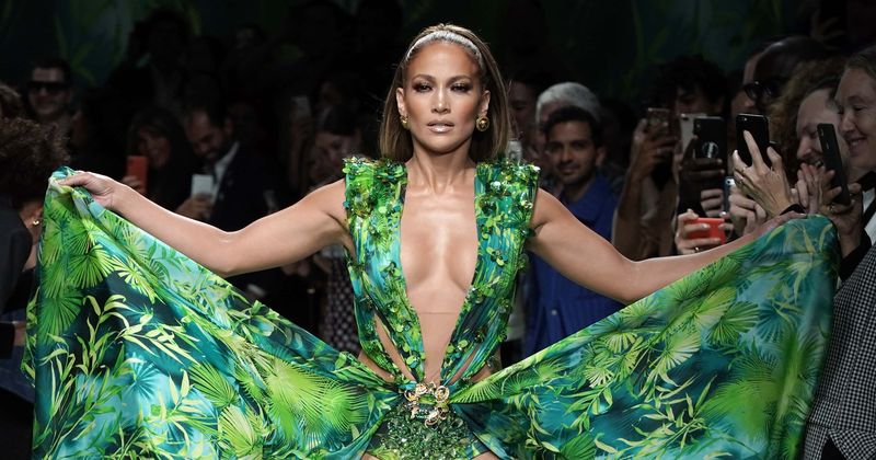 ‘Is it Kanye?’ Jennifer Lopez posts sizzling mirror selfie, but fans freak out at masked man lurking behind her