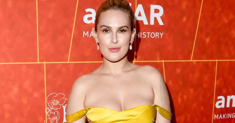 Rumer Willis sizzles in sexy lingerie in new bedroom pics and video, says 'it's OK not to be perfect'