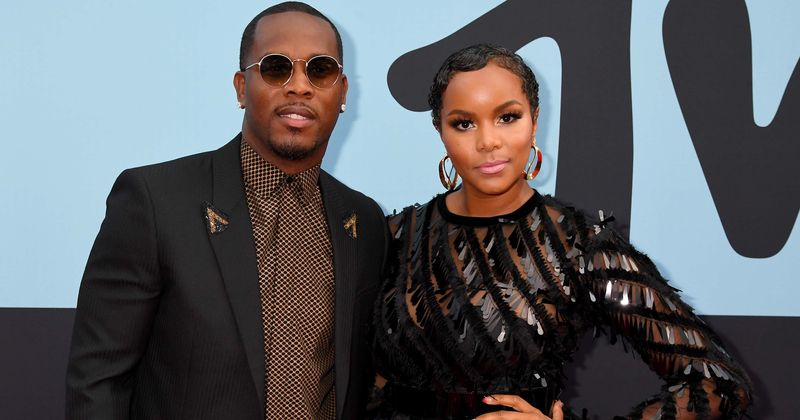 'TI and Tiny': Tommi doubles up as LeToya's manager, unhappy fans say he's doing it for the 10 percent cut