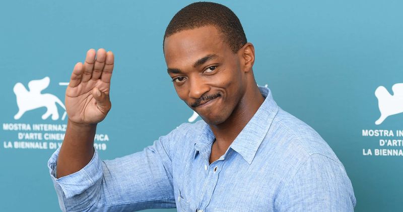 Anthony Mackie tells Jimmy Fallon his goal is to get '1 million men to vote' in the upcoming elections