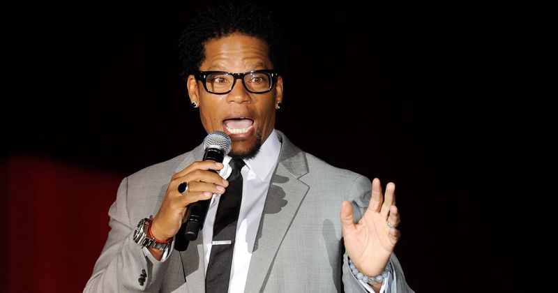 DL Hughley reveals Covid-19 diagnosis after collapsing during show, gets slammed for endangering lives for money