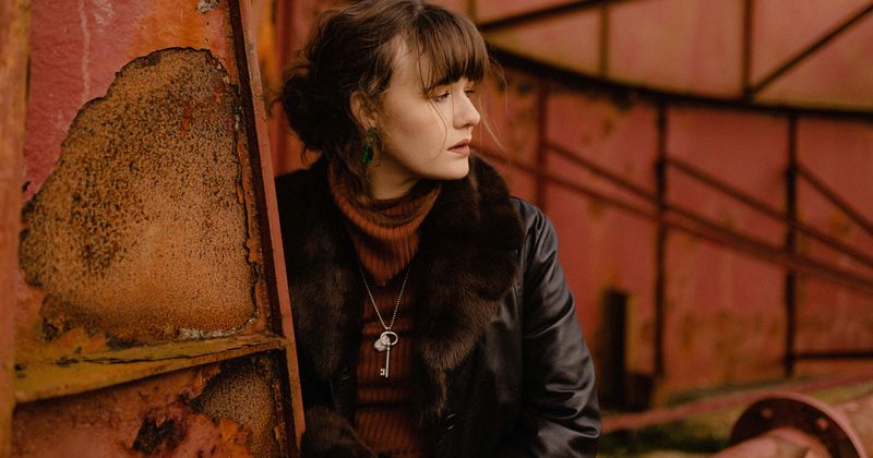 Piera Van de Wiel is on a mission to break the chains of those shackled by domestic violence through her music