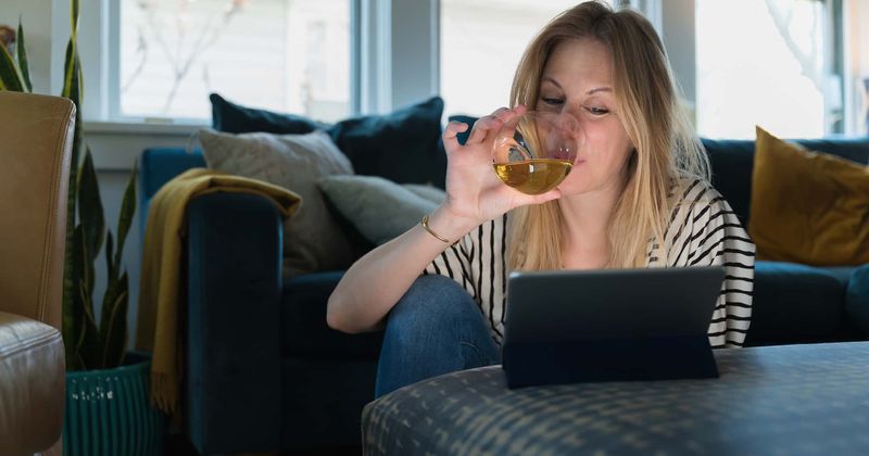 Moderate consumption of alcohol can lead to better mental status, word recall and vocabulary, study shows