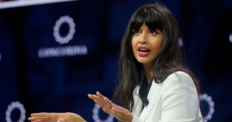 Jameela Jamil slams publication, says she never 'vowed' to be less problematic and fans cheer her on