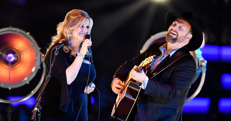 Garth Brooks, Trisha Yearwood postpone July 7 Facebook concert, announce two-week coronavirus quarantine