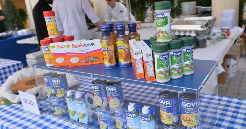 #BoycottGoya: CEO of Hispanic food giant praises Trump, Angry Internet calls it a ‘racist trash company’