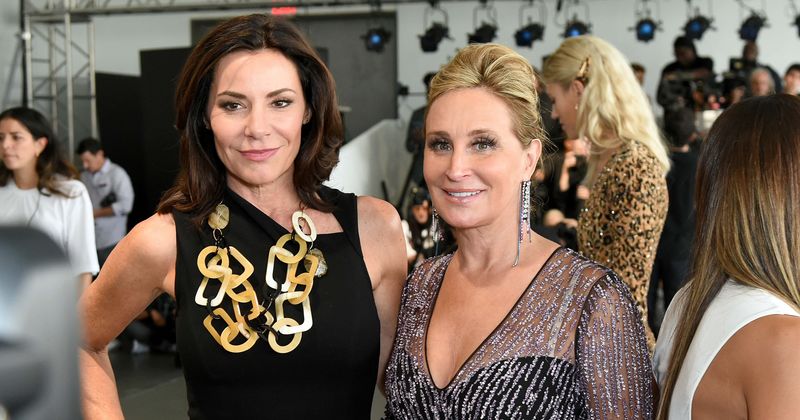 'Real Housewives of New York City': Fans call Luann 'cheap' for underpaying Sonja for her role in cabaret show