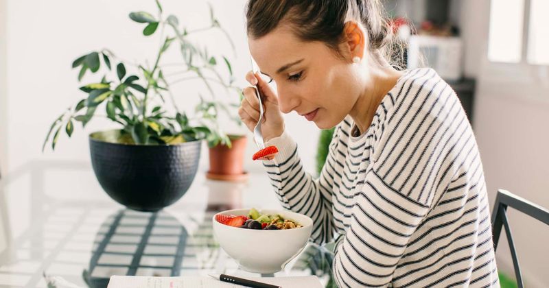 Cut your chances of type-2 diabetes by eating fruits, veggies and whole grain-rich meals, suggest studies