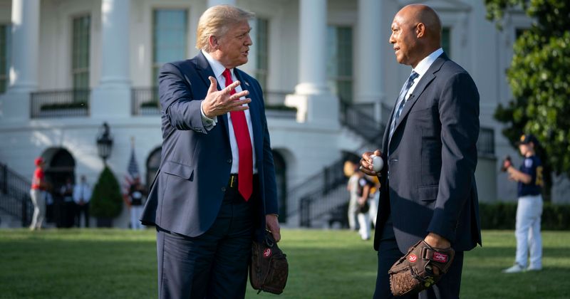 Mariano Rivera canceled! Internet slams pitcher as 'Trump supporter' after he meets POTUS at coronavirus briefing