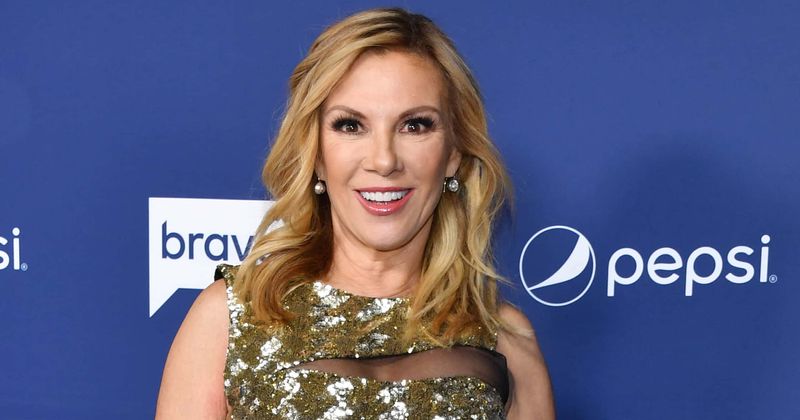 'RHONY' star Ramona Singer shares youthful pic, fans say it's 'photoshopped to death to look 20'