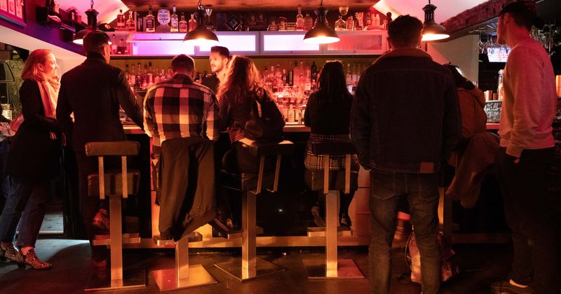 LA Sheriff’s Department parties without masks at Sassafras Saloon, Angry Internet says ‘take their license away’