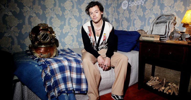 Should Harry Styles shave? Singer debuts new mustache look and divides Internet over 'hairy' challenge