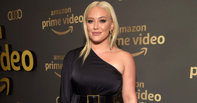 What is Hilary Duff's secret to her hot bikini body? Internet says her steamy post 'made them straight'