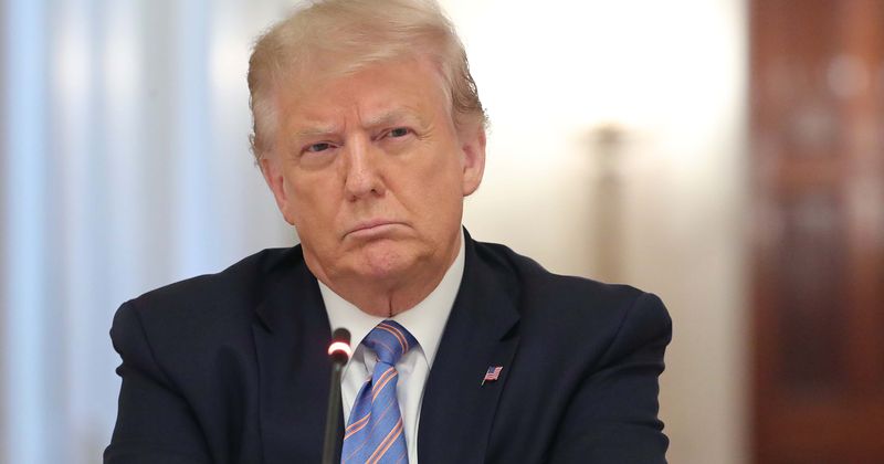 Trump trolled for photoshopping his face on Mt Rushmore, Internet says Obama deserves it but not this 'clown'
