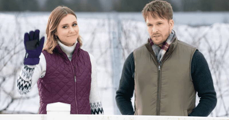 'Christmas on the Vine': Meet Julianna Guill, Jon Cor and the rest of the cast of the Lifetime Christmas delight