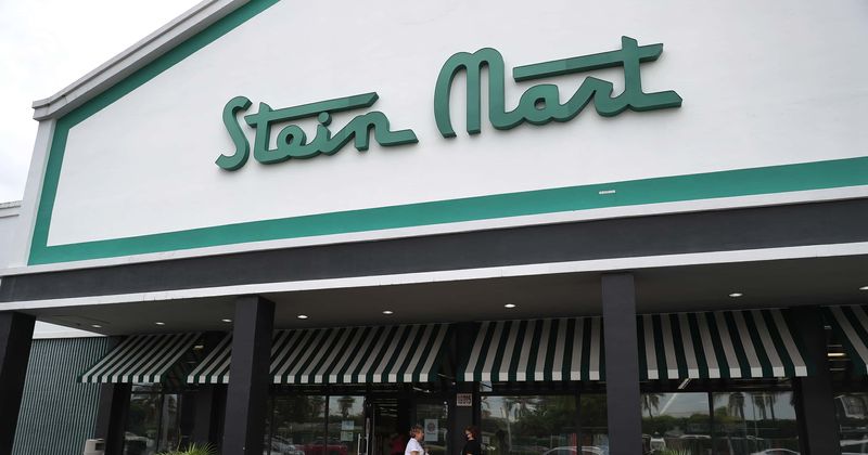 Stein Mart to shut 281 stores due to bankruptcy after 112 years of business, Internet says 'Trump is bad for US'