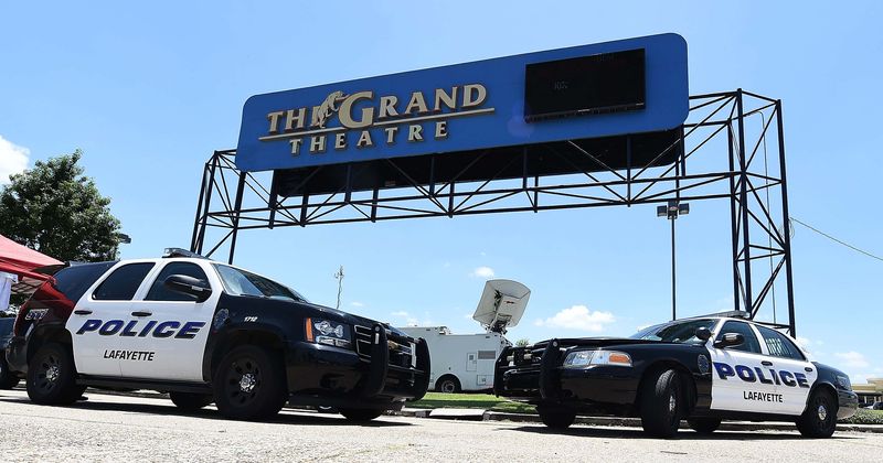 Lafayette police officers shoot man multiple times on Evangeline Thruway, Internet asks 'when will this end?'