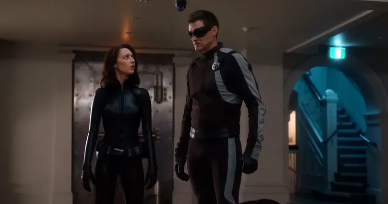 DC FanDome 2020: 'The Flash' panel fails to mention Hartley Sawyer's Ralph Dibney, fans ask 'will he disappear'?