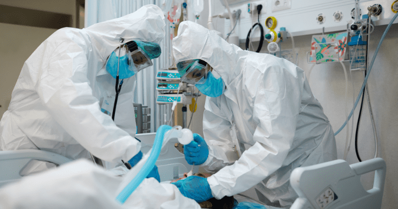 Covid-19 deaths in US projected to more than double by January, experts recommend masks and social distancing