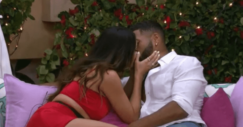 'Love Island': Are Mercades and Johnny officially together? The two end the night with a steamy kiss
