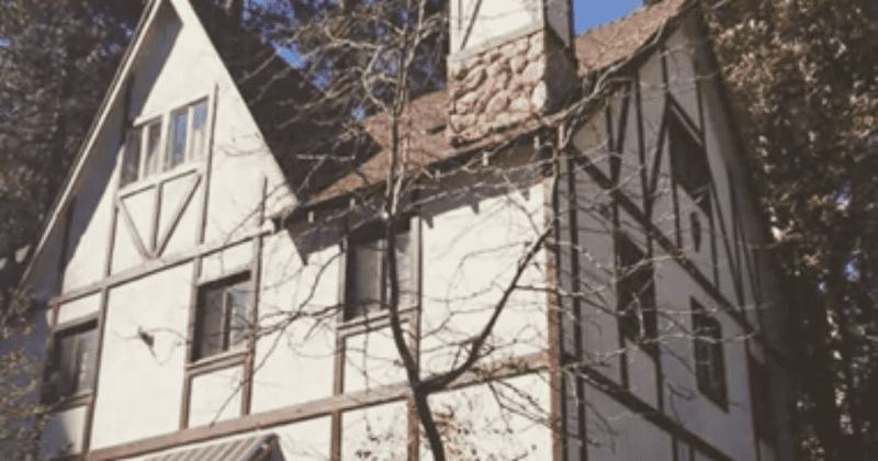 'Paranormal Caught on Camera' Season 3 Episode 9: Failed seance and haunted manor are major trigger factors