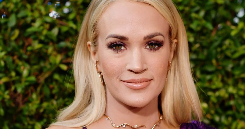 Carrie Underwood back with new SNF theme song: Fans would rather hear 'otters singing Spice Girls in Korean'