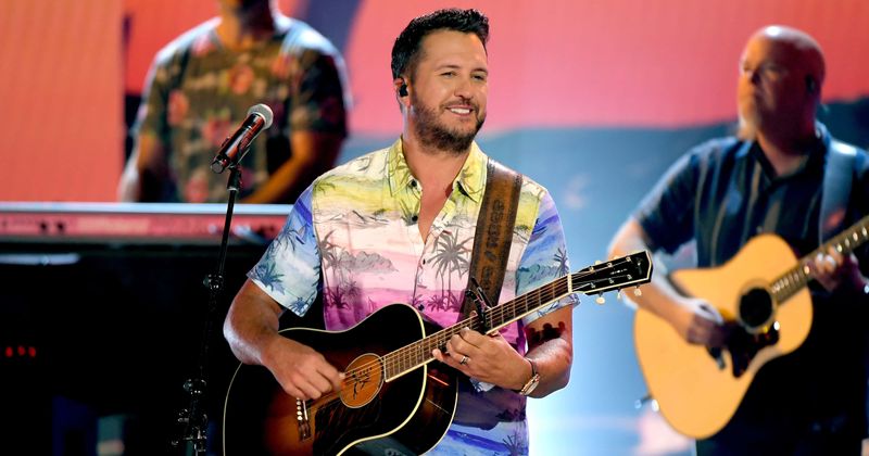 ACM Awards 2020: Booze in every country song? Fans say it proves 'how much we really needed alcohol this year'