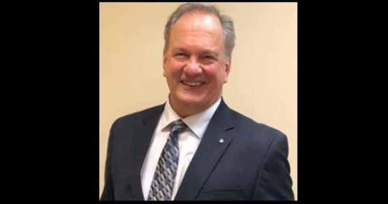 Maine Senate Debate: Max Linn cuts face mask into pieces, Internet says ‘thank you for free entertainment’