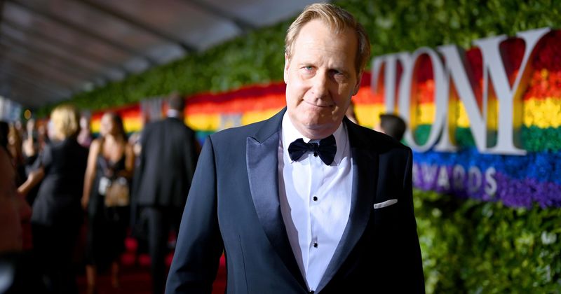 Jeff Daniels dishes on Trump's links with Russia, Internet says he was perfectly cast in 'Dumb and Dumber'