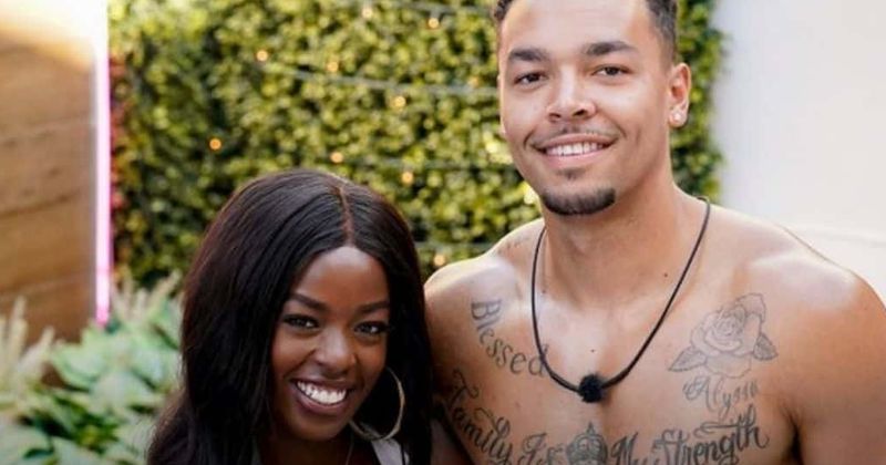 'Love Island': Caleb declares his love for Justine, excited fans say 'this is the best TV moment ever'