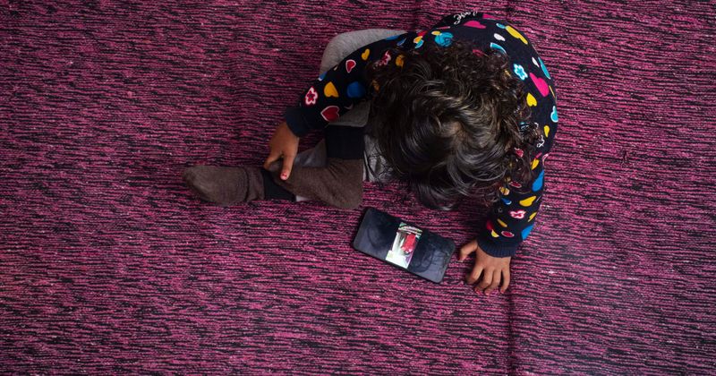 Ohio mother ‘mortified’ after 2-year-old took butt pic of her drying hair naked, sent it to Snapchat contacts