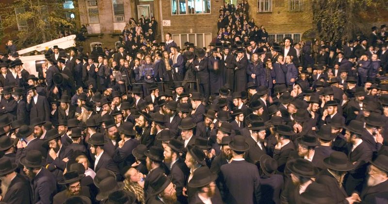 Hasidic leader's grandson's NYC wedding ceremony barred over 10K guests, synagogue calls it 'unwarranted attack'