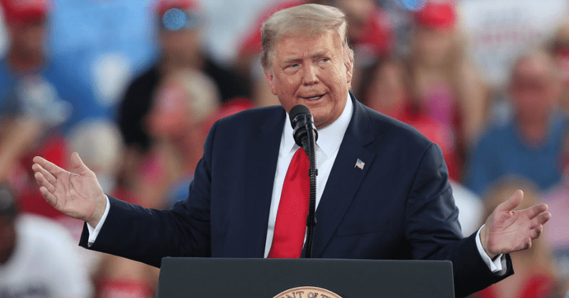 Trump tosses wad of cash for Vegas church collection, Internet says he spends 'more on strip club lap dance'