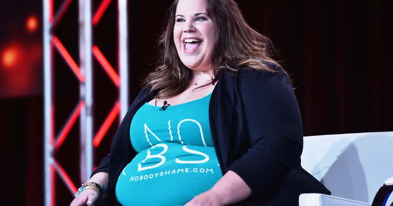 Whitney Thore shares inspirational post on body acceptance, fans support her and say ‘choose souls over bodies’