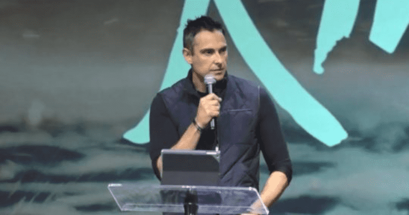 Who is Daniel Chalmers? Pastor accused of urinating on woman during flight, labeled 'absolute disgrace'