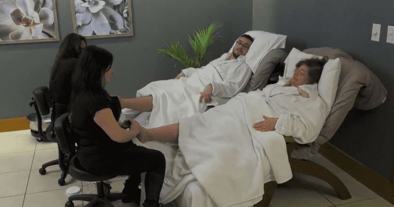 'I Love A Mama's Boy': Jason and Annette go for couples' massage, Internet says 'that's freaking weird'