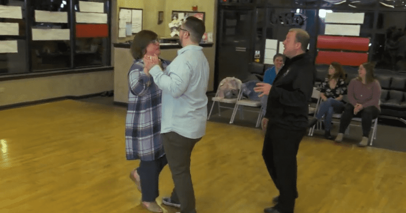 'I Love A Mama's Boy': Annette decides to do the tango with Jason at his wedding, fans call it 'inappropriate'