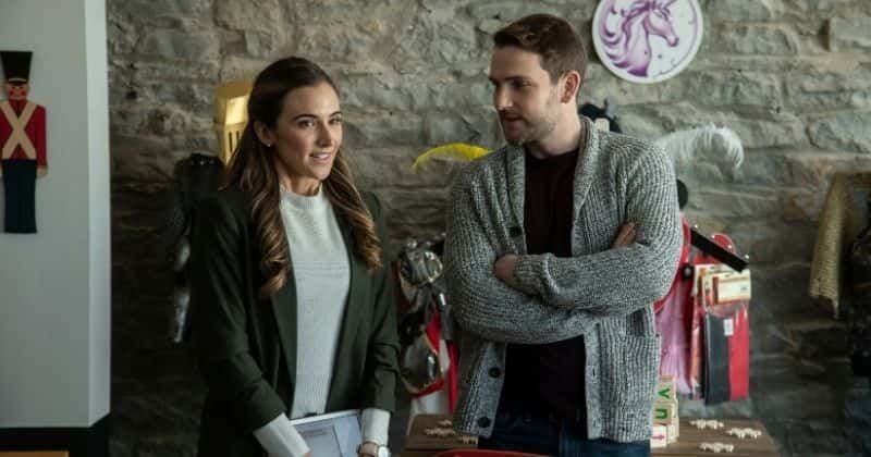 ‘Homemade Christmas’: Meet Michelle Argyris, Travis Nelson and rest of the cast of Lifetime's holiday movie