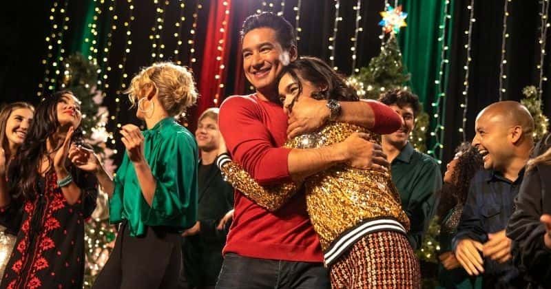 ‘Feliz NaviDAD’: Meet Mario Lopez, AnnaLynne McCord and rest of the cast of Lifetime's holiday movie