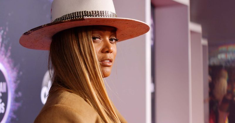 'Dancing With The Stars': Is Tyra Banks replacing Tom Bergeron's staff? Fans can’t 'endure' her anymore